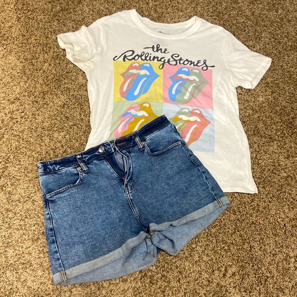 Light washed Jean shorts! High waisted!